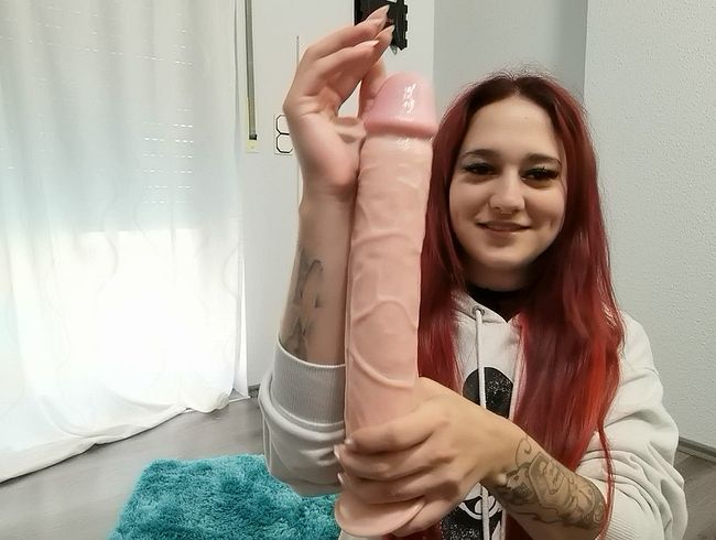 Tamy Love Porno Video: XXL dil*o abgeritten!!! War ich zu eng ????